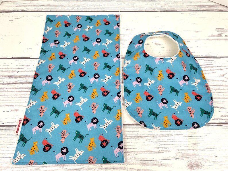 Bib & Burp Cloth Set - Blue Cats - Gift & Gather