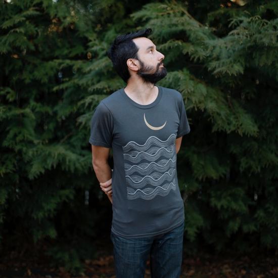 Mens Tee - Full Fathoms Moon & Ocean Waves - Asphalt Gray - Gift & Gather